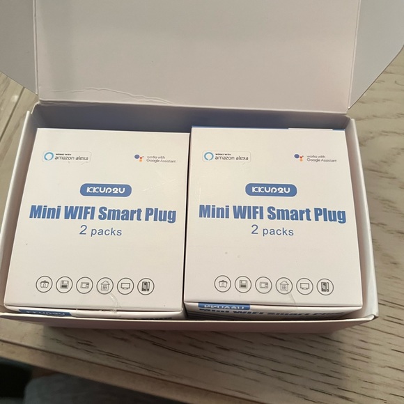 Mini Wi-Fi Smart Outlet Plug - 4pack - Picture 2 of 2